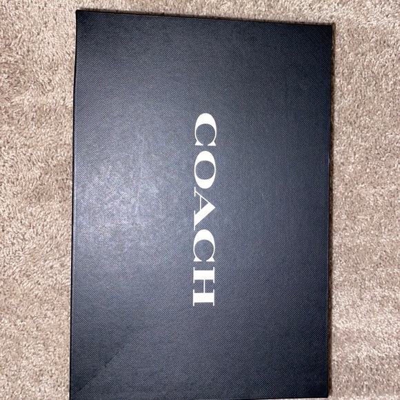 COACH LOW TOP SNEAKER - Picture 2 of 11